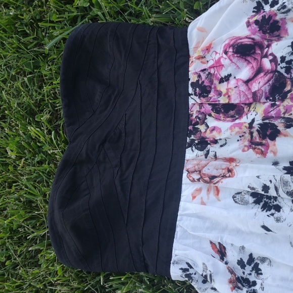 Trixxi Floral Flower Print Pattern Strapless Flowy Mini Dress - Picture 2 of 10